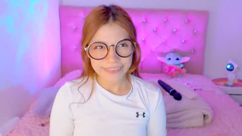 Sofia 3 online show from 12/17/24, 10:54