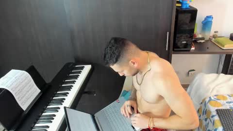 logan online show from 11/03/25, 12:39