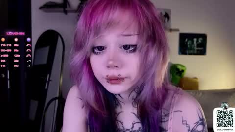 Snapshot of _lollyshy_ chatting on 09/23/25, 10:51 Lolly online show from 09/23/25, 10:51