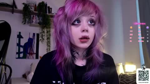 Snapshot of _lollyshy_ chatting on 10/01/25, 10:32 Lolly online show from 10/01/25, 10:32