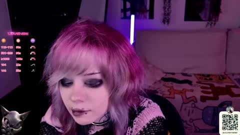 Snapshot of _lollyshy_ chatting on 10/20/25, 01:00 Lolly online show from 10/20/25, 01:00