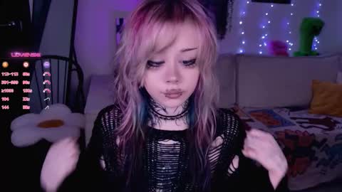 Snapshot of _lollyshy_ chatting on 12/14/25, 10:20 Lolly online show from 12/14/25, 10:20