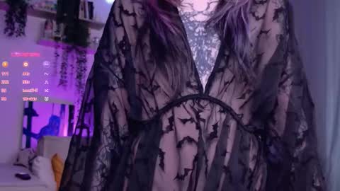 Snapshot of _lollyshy_ chatting on 12/23/25, 09:51 Lolly online show from 12/23/25, 09:51