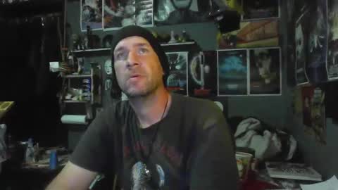 That guy online show from 12/19/25, 01:12