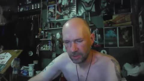 That guy online show from 06/11/26, 05:33