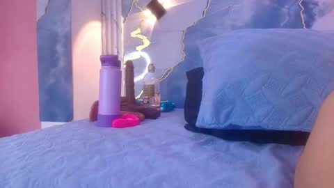 Lorrayne online show from 11/17/25, 12:22