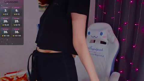 Snapshot of _lovelylu_ chatting on 10/07/25, 06:49 Lu online show from 10/07/25, 06:49