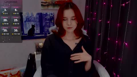 Snapshot of _lovelylu_ chatting on 10/12/25, 06:07 Lu online show from 10/12/25, 06:07