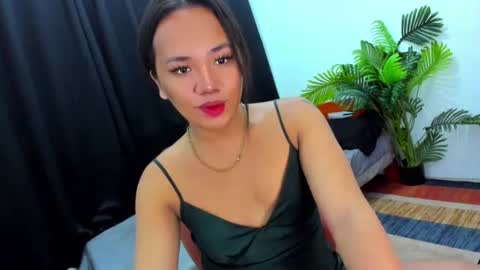 _lovelyyan69_ online show from 10/28/25, 10:19