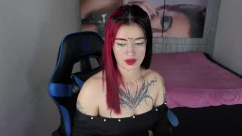 Snapshot of _lucia_21 chatting on 09/22/25, 09:06 Lucia online show from 09/22/25, 09:06
