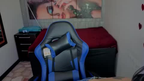 Lucia online show from 02/15/26, 01:09