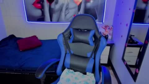 Lucia online show from 02/16/26, 06:26