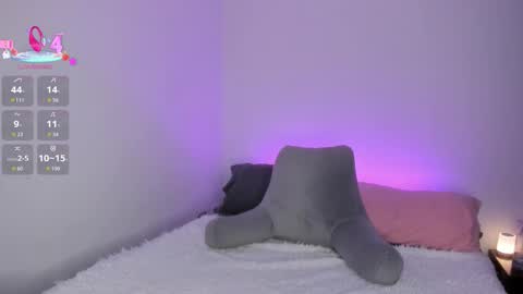 Snapshot of _lucianapalmer chatting on 11/07/25, 05:24 online show from 11/07/25, 05:24