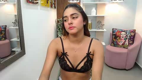 Snapshot of _lucy_grey chatting on 06/03/26, 02:33 Lucy online show from 06/03/26, 02:33
