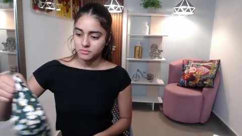 Snapshot of _lucy_grey chatting on 06/08/26, 10:59 Lucy online show from 06/08/26, 10:59