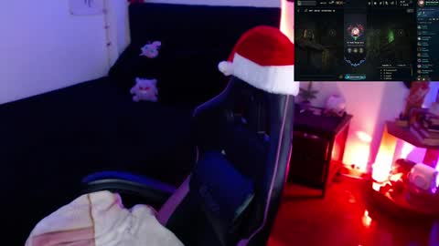 Queen.  Help me reach 100 thumbs up  online show from 12/30/24, 09:40