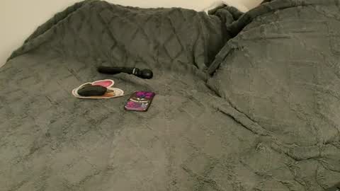 Lullaby online show from 06/19/26, 05:39