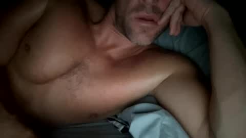 Snapshot of _lululeo_ chatting on 10/08/25, 04:32 _lululeo_ online show from 10/08/25, 04:32