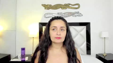  luna  sweet  online show from 02/13/25, 09:51