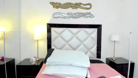  luna  sweet  online show from 02/23/25, 06:07