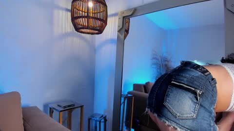  Luna  online show from 01/04/25, 03:39