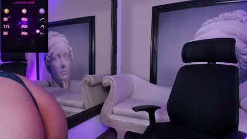  Luna  online show from 01/23/25, 11:48