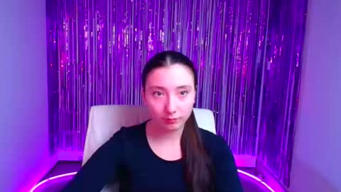 Snapshot of _luna_moon__ chatting on 09/09/25, 05:29 Luna online show from 09/09/25, 05:29