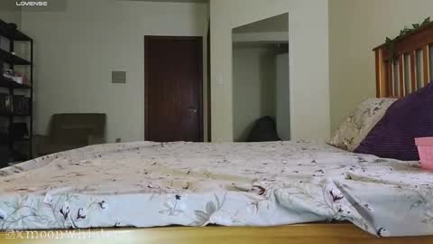 Snapshot of _m00n_ chatting on 01/13/25, 06:05 00 FANSLY online show from 01/13/25, 06:05