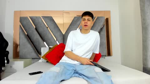 Snapshot of _maaf chatting on 01/21/25, 02:15 _maaf online show from 01/21/25, 02:15