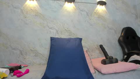 Snapshot of _maddy_miller chatting on 01/19/25, 11:56 Maddy online show from 01/19/25, 11:56