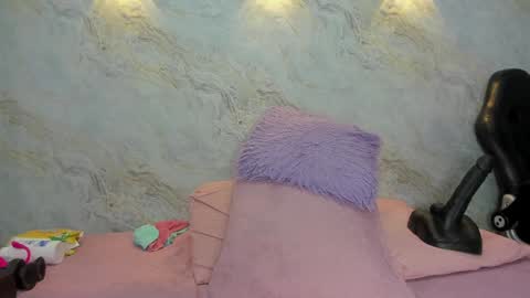 Snapshot of _maddy_miller chatting on 01/22/25, 11:56 Maddy online show from 01/22/25, 11:56