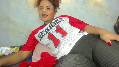 Snapshot of _maddy_miller chatting on 02/14/25, 12:03 Maddy online show from 02/14/25, 12:03