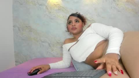 Snapshot of _maddy_miller chatting on 03/08/25, 11:58 Maddy online show from 03/08/25, 11:58
