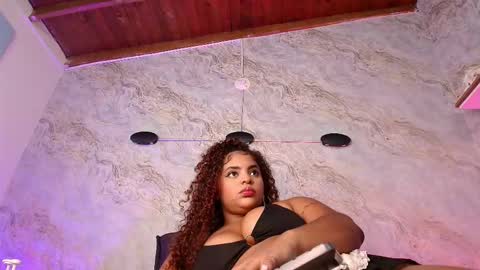 Snapshot of _maddy_miller chatting on 09/19/25, 11:55 Maddy online show from 09/19/25, 11:55