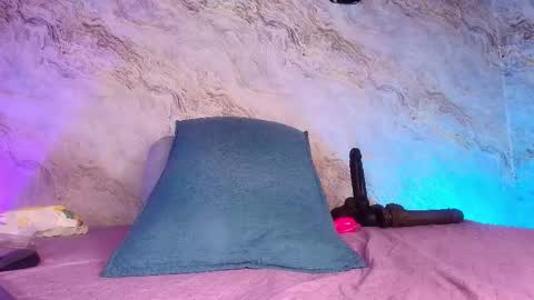 Snapshot of _maddy_miller chatting on 11/15/25, 12:02 Maddy online show from 11/15/25, 12:02