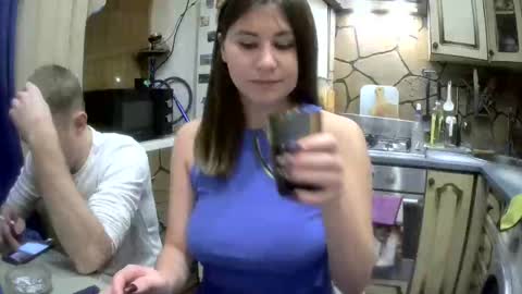 Snapshot of _magic_kis chatting on 12/12/24, 08:21 _magic_kis online show from 12/12/24, 08:21