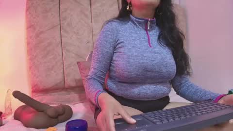 Snapshot of _marcela__ chatting on 04/26/26, 11:30 _marcela__ online show from 04/26/26, 11:30