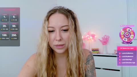 Snapshot of _mari_ chatting on 02/16/26, 07:48 _mari_ online show from 02/16/26, 07:48