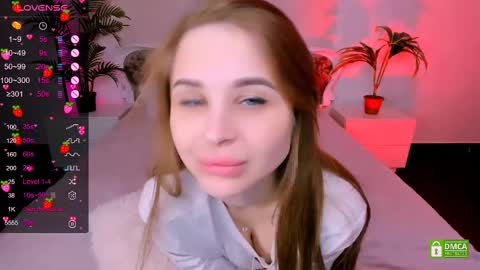 Snapshot of _mari_clark chatting on 03/04/25, 04:06 Eva online show from 03/04/25, 04:06