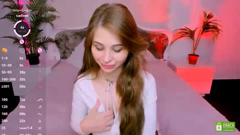 Snapshot of _mari_clark chatting on 09/11/25, 12:22 Eva online show from 09/11/25, 12:22