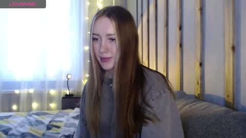 Snapshot of _marianne_ chatting on 12/26/24, 10:05 online show from 12/26/24, 10:05