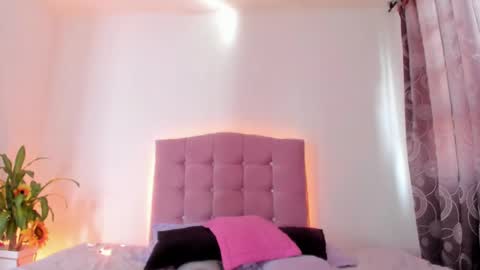 Maria paula online show from 03/03/25, 08:54