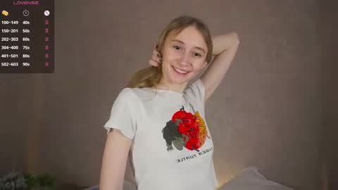 Snapshot of _marvelous_time_ chatting on 09/20/25, 04:13 Gwen online show from 09/20/25, 04:13
