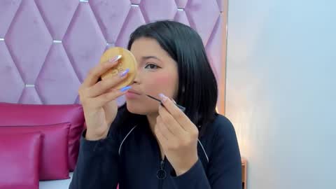 Nahayo  online show from 12/17/25, 11:49