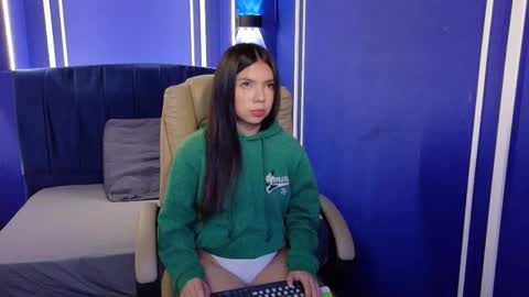 Snapshot of _mave chatting on 03/09/26, 12:09 Mave online show from 03/09/26, 12:09