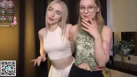 Elva and Kate  online show from 11/21/25, 07:40