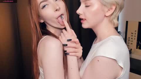 Elva and Kate  online show from 04/26/26, 07:28