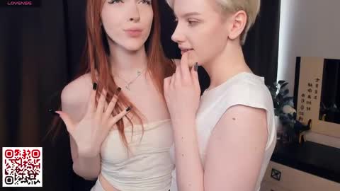 Elva and Kate  online show from 05/01/26, 07:24