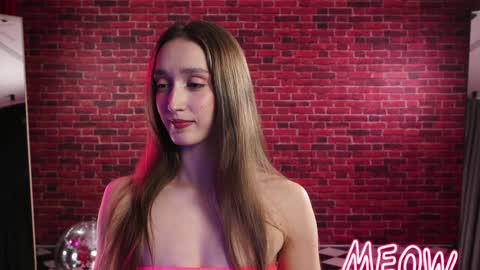 Snapshot of _meganmeow_ chatting on 10/11/25, 06:06  Saturday - start 2030-2130 GMT online show from 10/11/25, 06:06