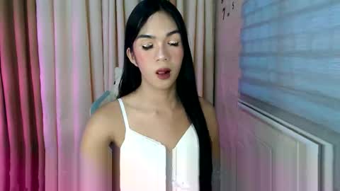 Snapshot of _mellyxxx chatting on 01/11/26, 07:35 Melly online show from 01/11/26, 07:35